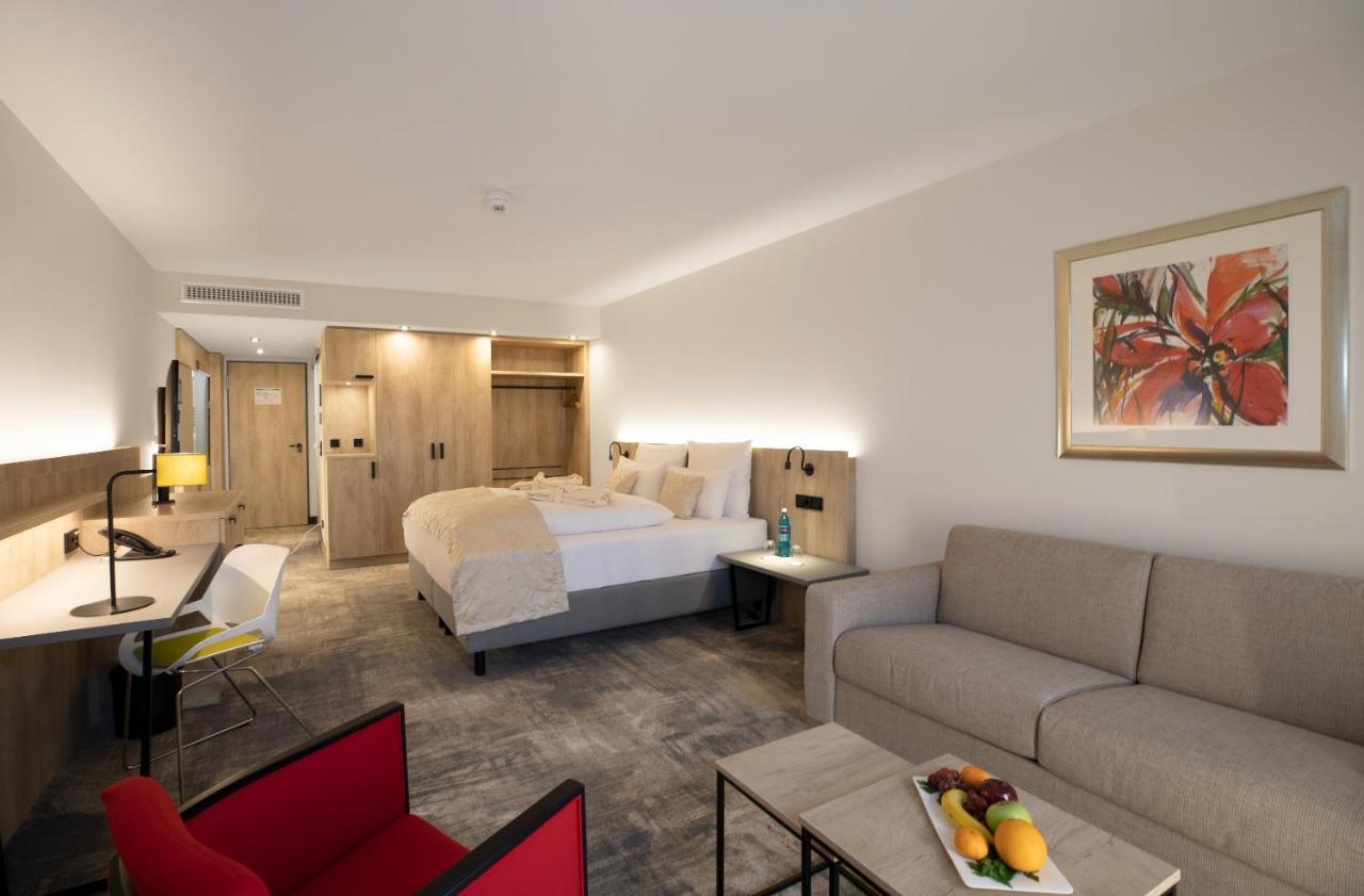 Naundrups Hof Hotel ลือดิงเฮาเซน ภายนอก รูปภาพ